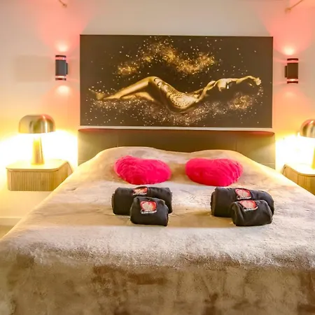 Le Fruit Defendu 67 Love hotel *